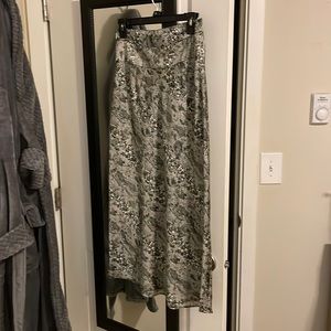 Free people skirt, size 6 snake print
